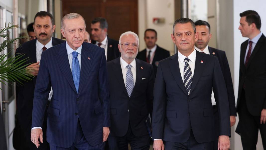 Erdoğan-Özel görüşmesinden ilk kareler geldi 5